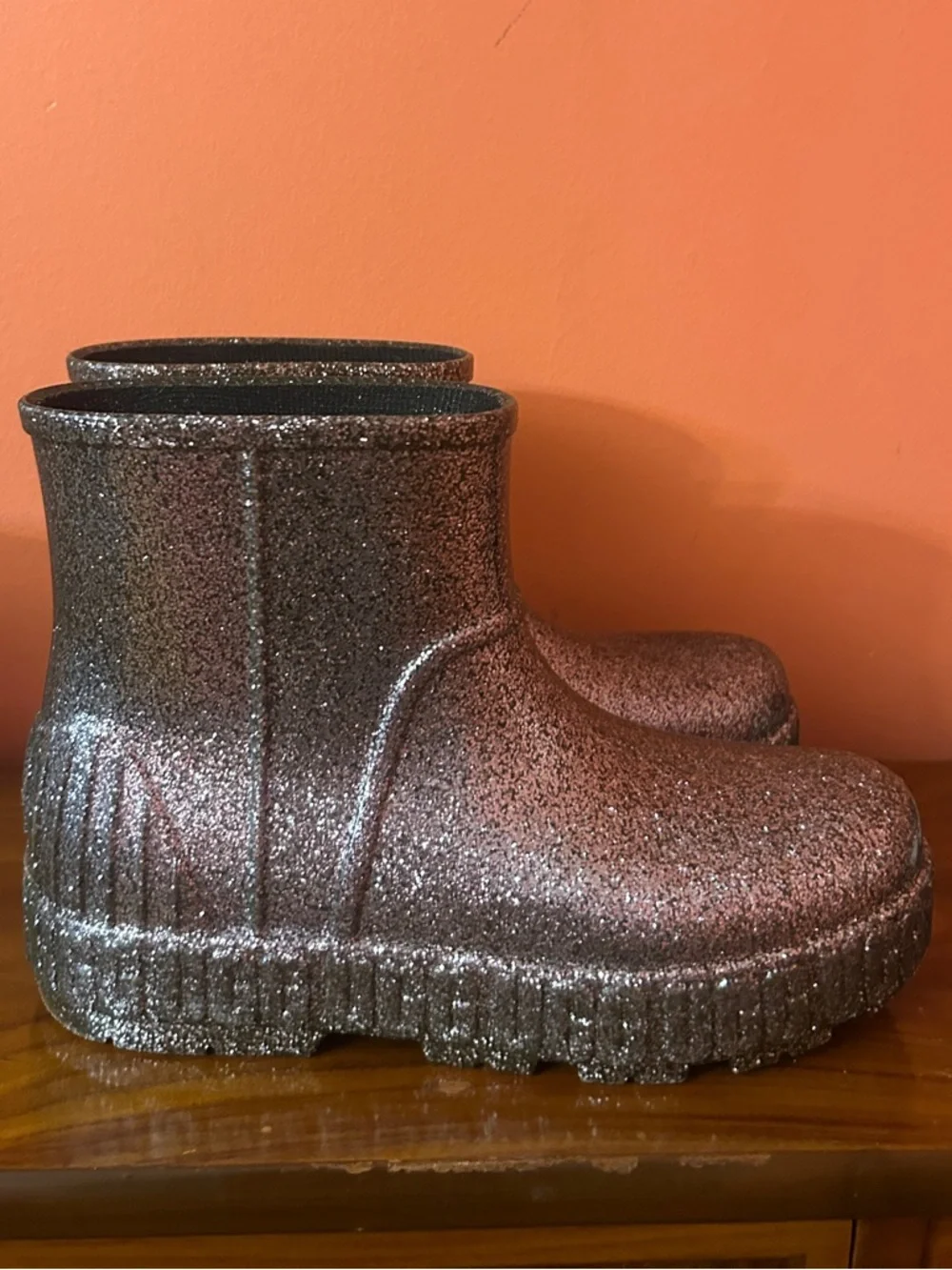 Ugg drizlita glitter wellie boots Size 6